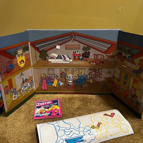 The Barbie Dream House Colorforms Play Set, Colorforms Classics Retro Replay Ed - Picture 3 of 7